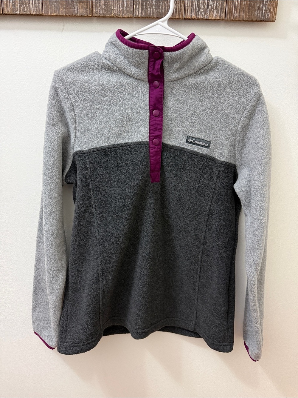 Columbia Gray and Dark Gray Fleece Pullover with Purple Snap Placket